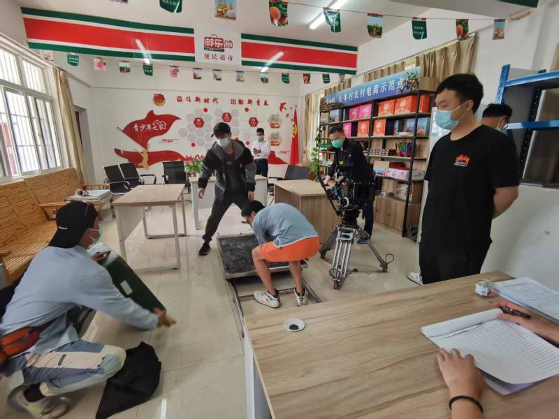 阿坝广告片拍摄公司：极简主义践行者，少即是多的视觉哲学